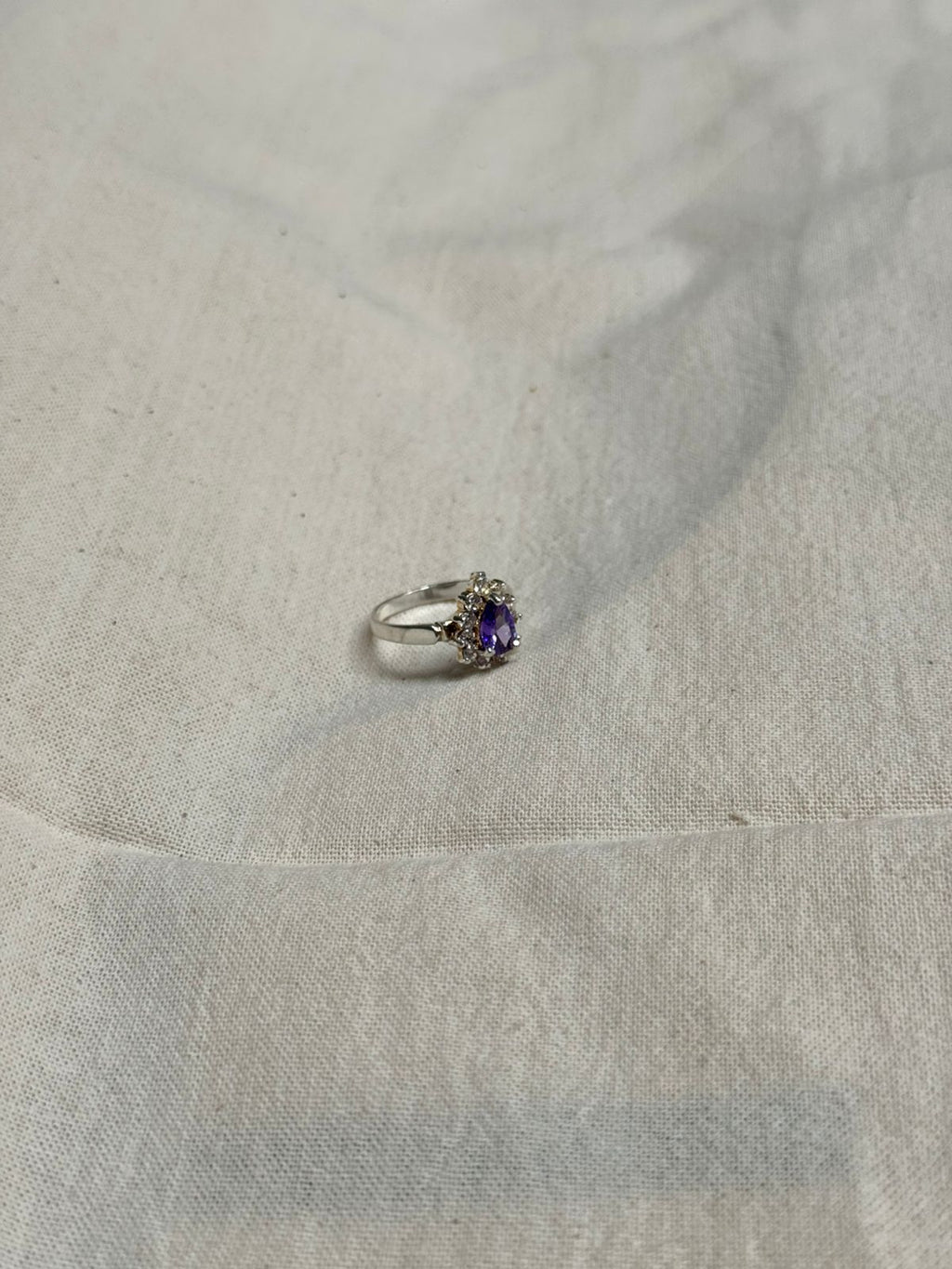 Anillo Violet Tear