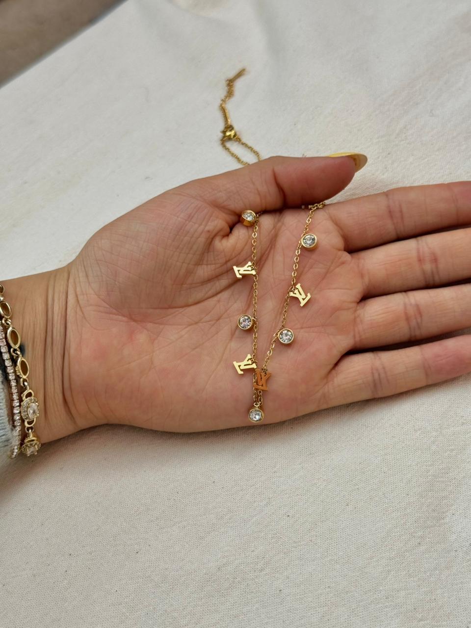 Collar LV Gold